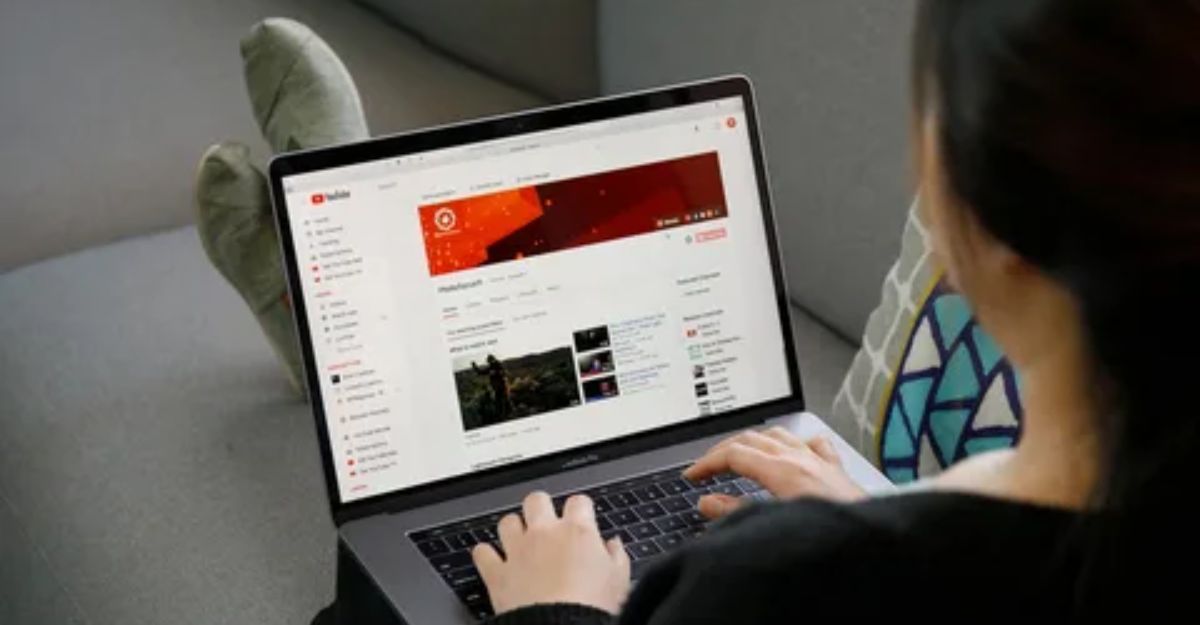 Báo cáo video YouTube là gì?