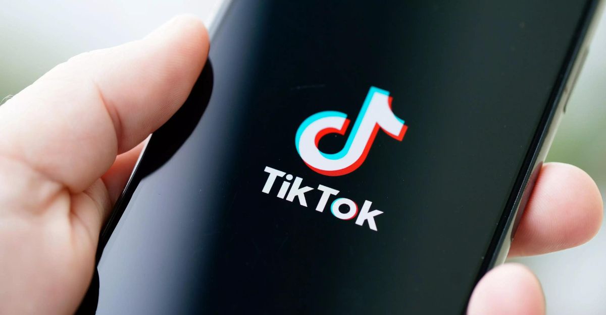 1 bông hoa hồng trên TikTok la bao nhiêu