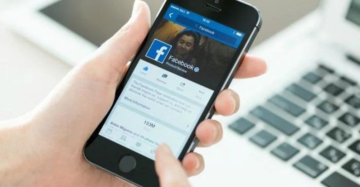 Cách xem ai đã vào xem facebook của bạn nhiều nhất bằng điện thoại