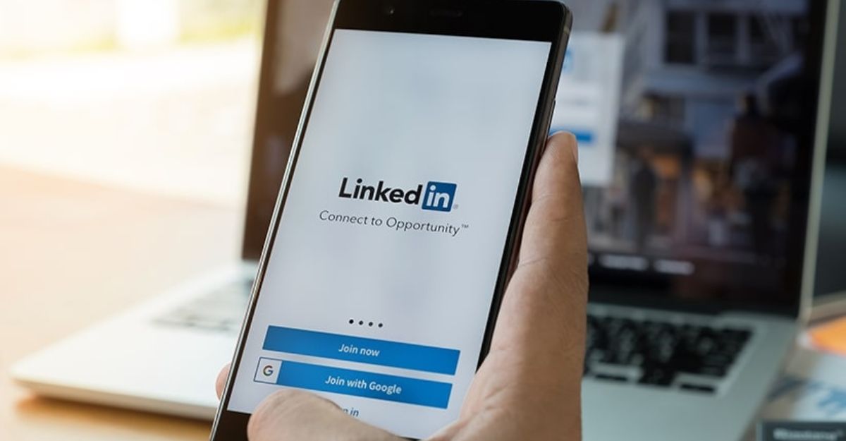 Có nên sử dụng LinkedIn không