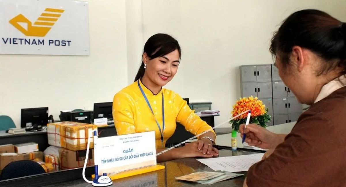 Nhận tiền qua bưu điện có cần CMND không