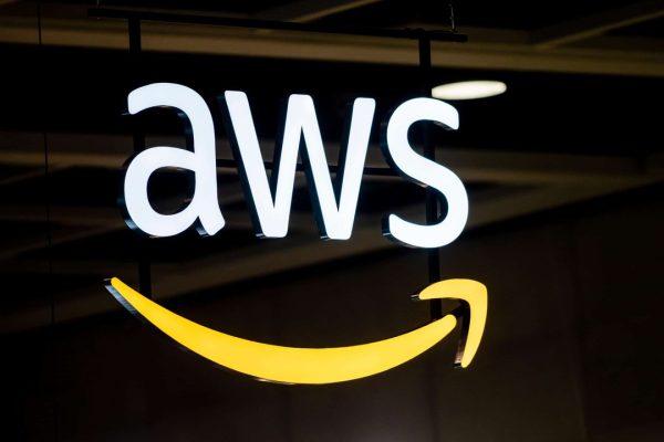amazon athena là gì