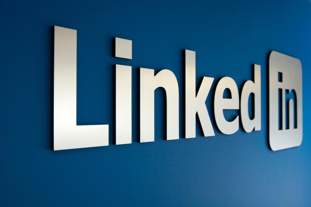 cách mua tài khoản linkedin